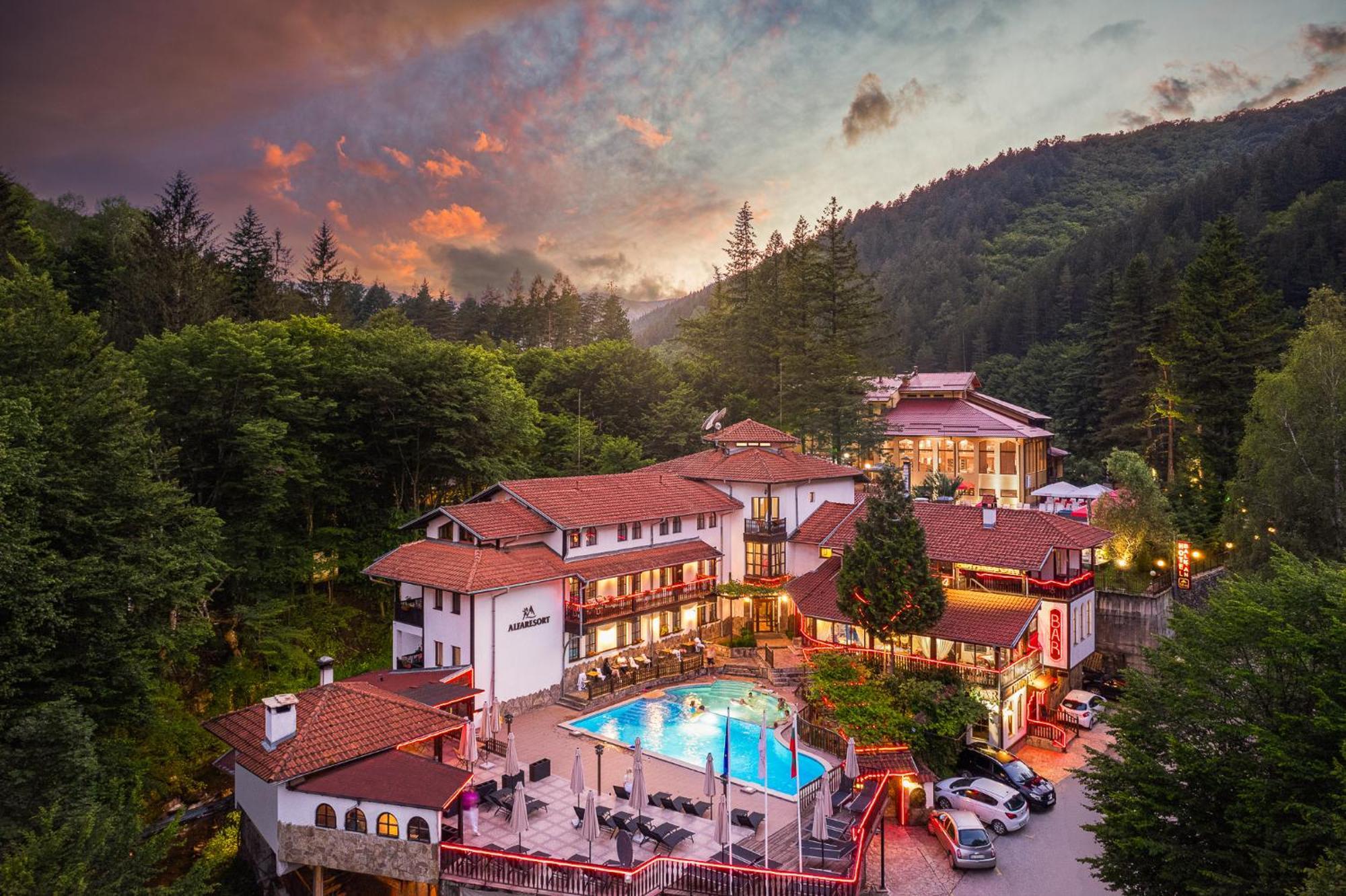Hotel Alfaresort Thermal Chiflika Exterior photo